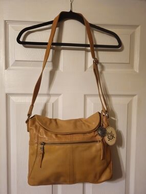 The Sak Leather Crossbody Bag in Mustard - The Sak